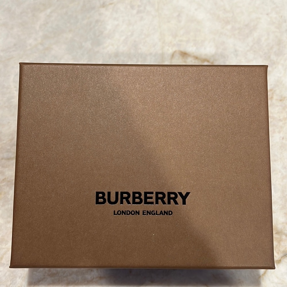 Burberry Authentic Box